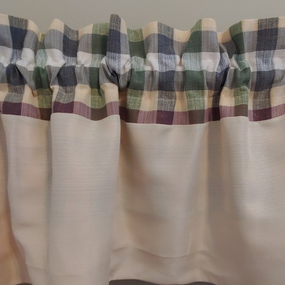 ➗ " Victorian Country" Valances - Picture 6 of 8